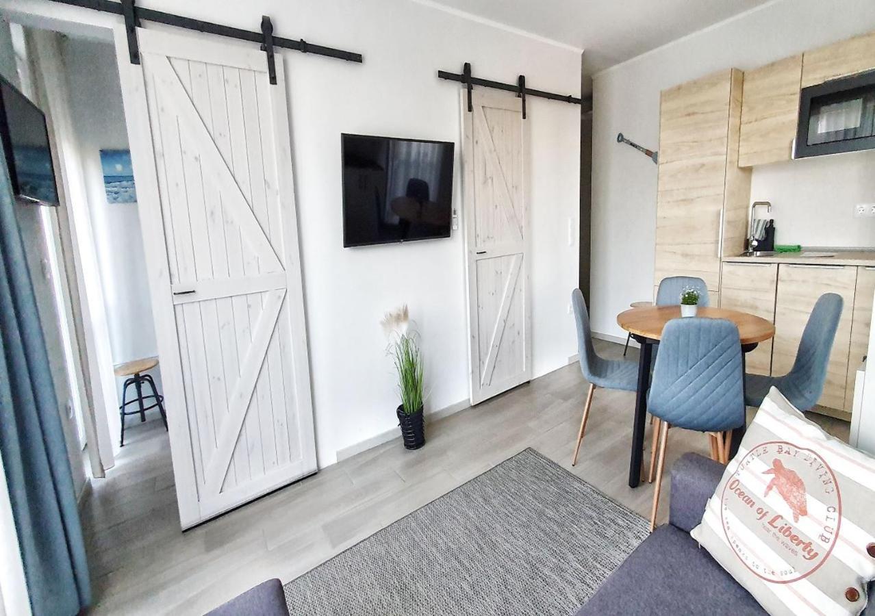 Marina Apartment By Dora Кестели Екстериор снимка