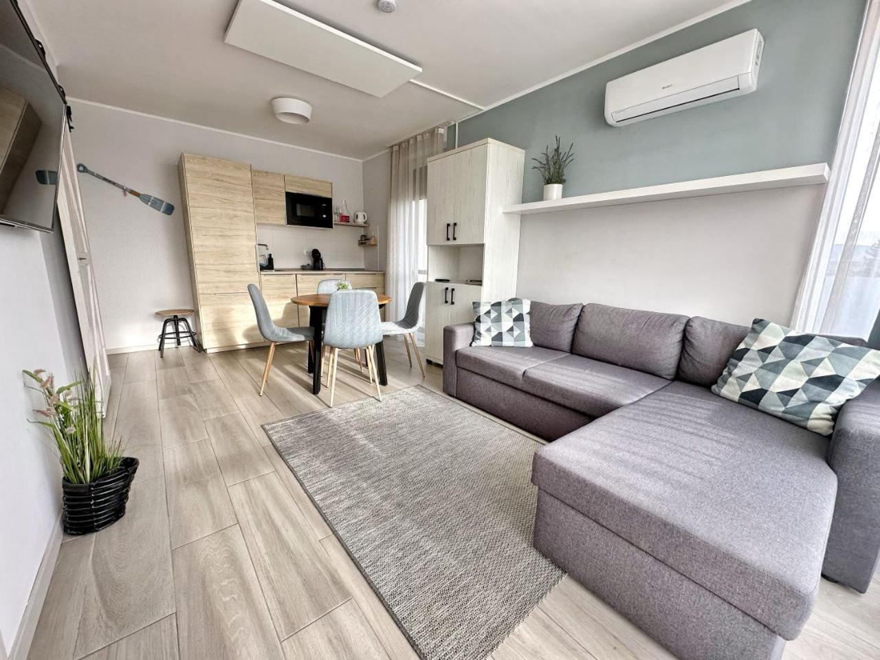 Marina Apartment By Dora Кестели Екстериор снимка
